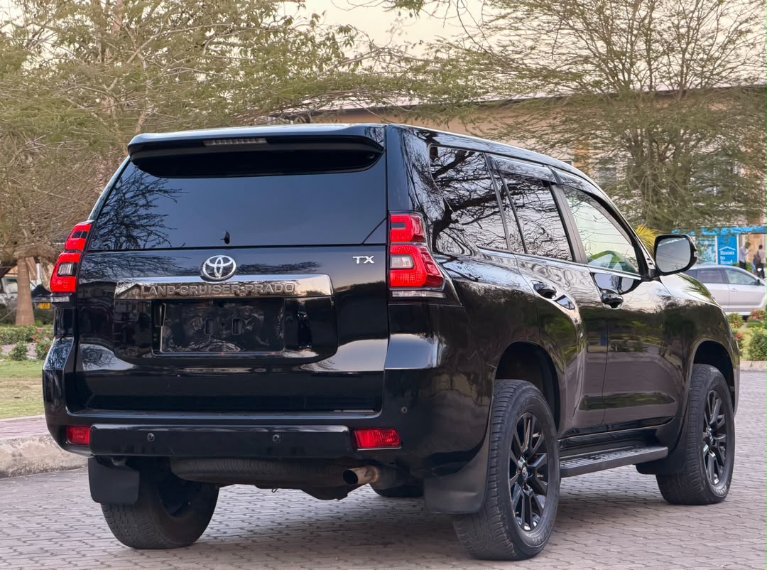 TOYOTA LANDCRUISER PRADO thumbnail 3